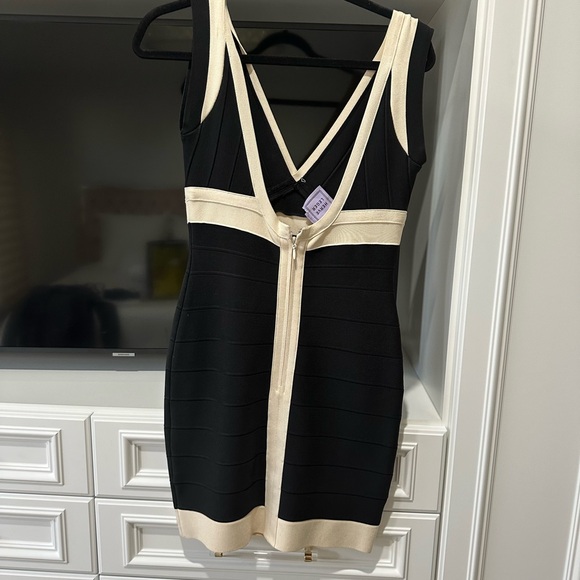 Herve Leger bodycon dress - Picture 2 of 2